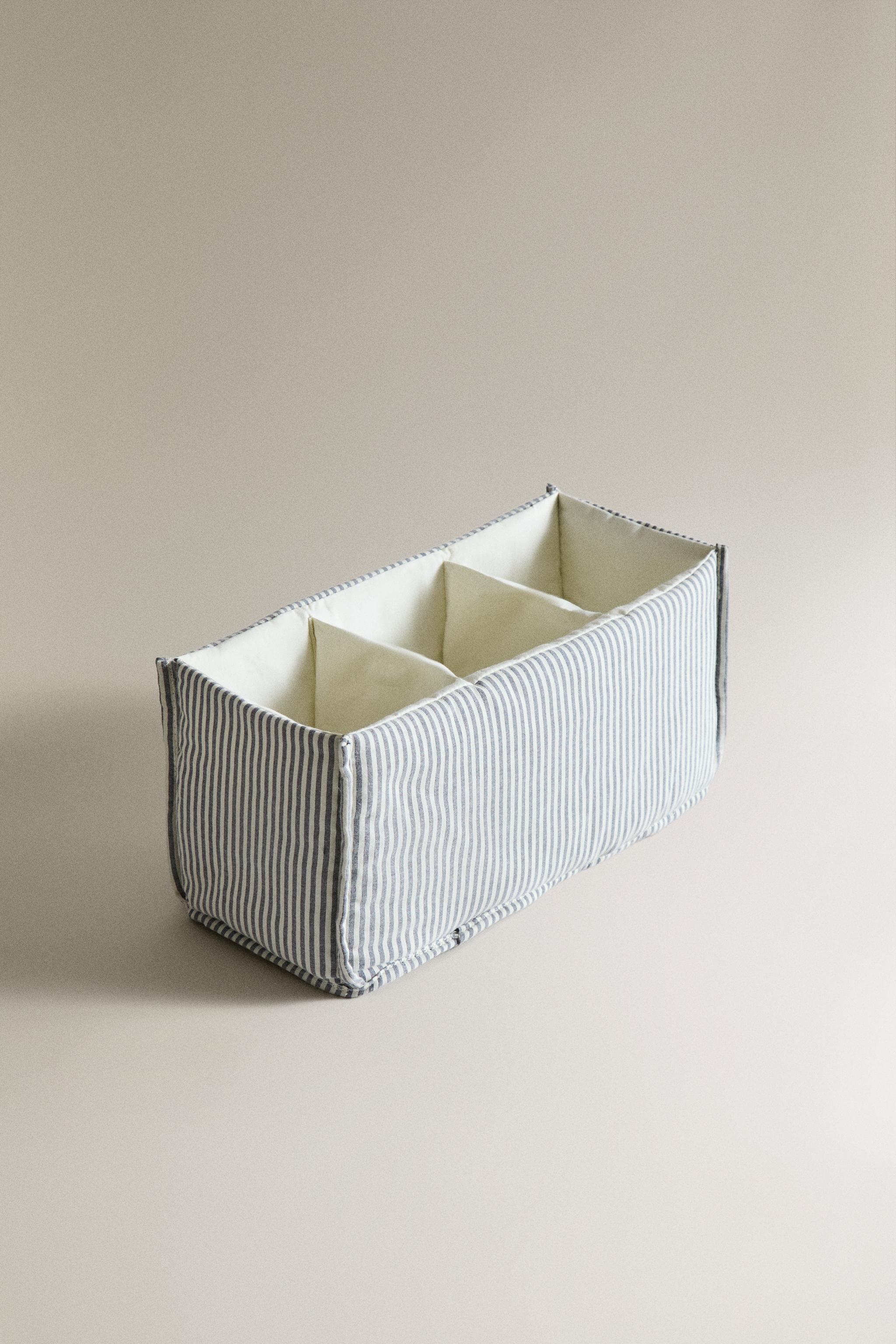 STRIPED BABY CLOTHES ORGANIZER